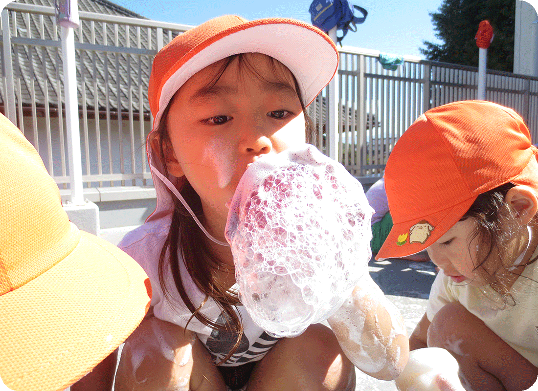 夏のシャボン玉遊び